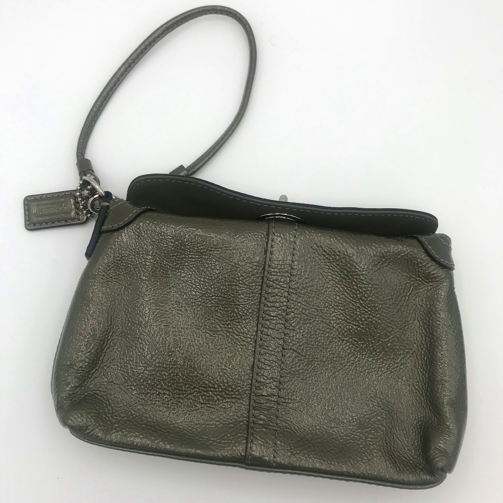 COACH Leather Clutch Wristlet Turn-lock Grey